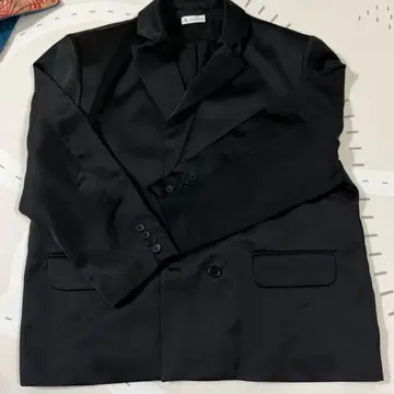 블랙 새틴 테일러드 자켓 더블 버튼