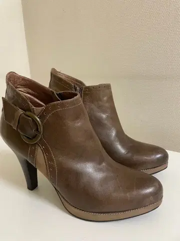 숏부츠 부티 브라운 24.0 힐 8.5