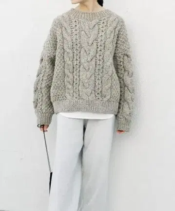 새상품 kagure 페루 아란 크루넥 니트 / 그레이