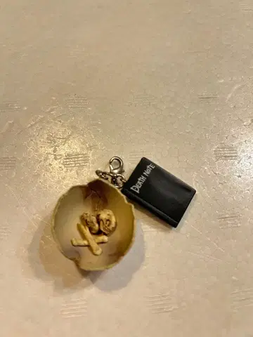 Death Note 키링 달걀 껍질