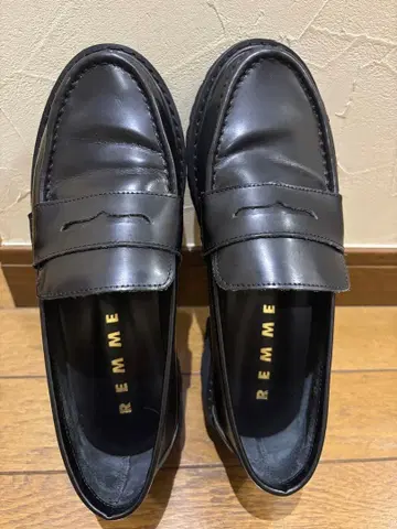 REMME 블랙 로퍼 러버 솔