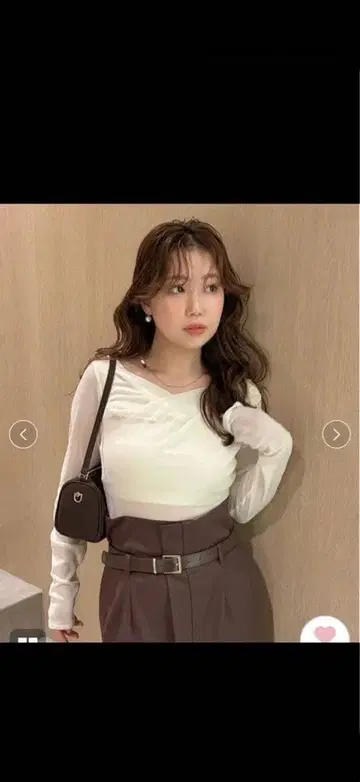 FRAY I.D 데콜테턱 플로키 튤 상의 아이보리