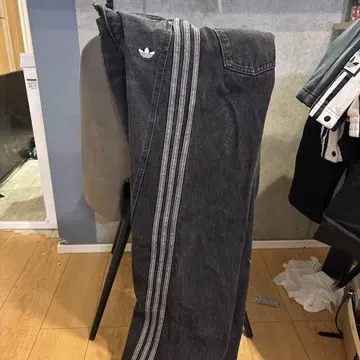 adidas 다크 그레이 팬츠 셋업