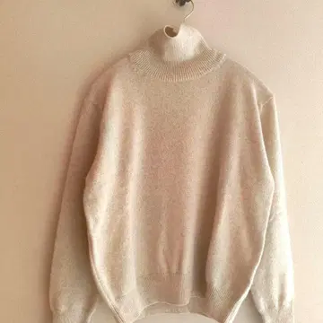 마가렛호웰 터틀넥 스웨터