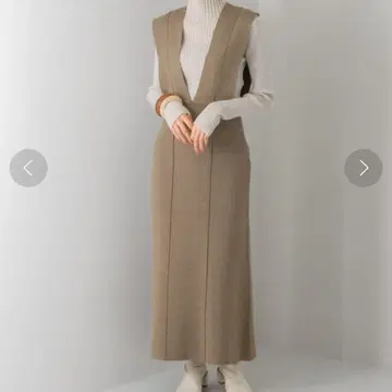 kbf 롱 니트 오버롤 스커트 베이지