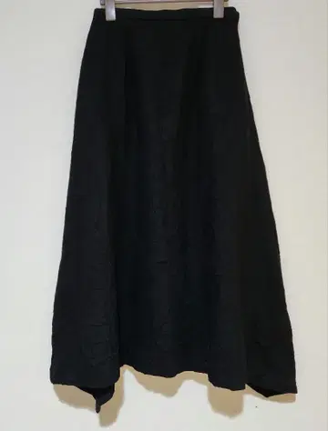 유 코타케 마사루 주름 가공 변형 스커트