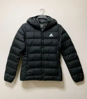 [미사용에 가까움] adidas 후드 부착 다운 자켓 블랙