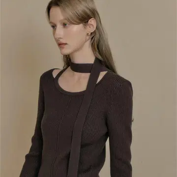 Lookast 다크 브라운 코튼 니트탑