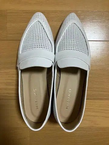 새상품급 박스 포함 소가죽 화이트 메쉬 로퍼