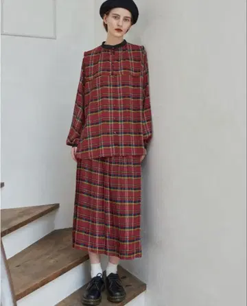 이뎀 세일러 체크 셋업 레드