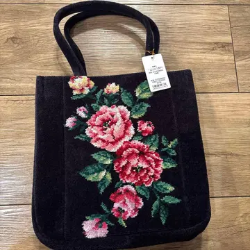 새상품 FEILER 꽃무늬 자수 핸드백 중형