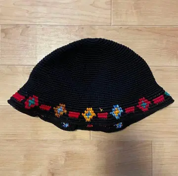 el mare 엘르 과테말라 햇 품절 모델