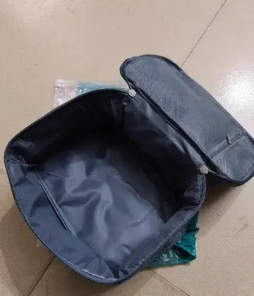 그레이 나일론 트래블 파우치