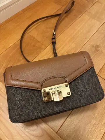 MICHAEL KORS 숄더백 브라운