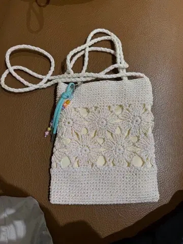 니코앤드 오리지널 메탈릭 2WAY 숄더백 화이트