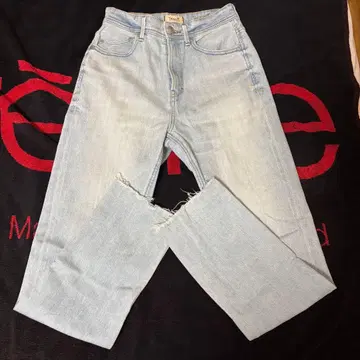 야누크 HIGH WAIST ANNETTE 스트레이트 데님 25