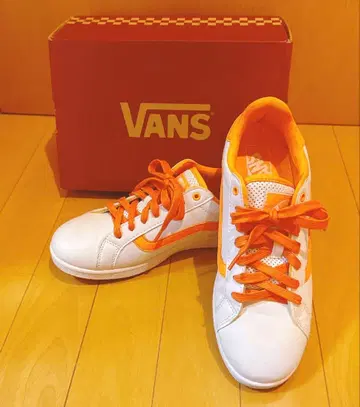 VANS 화이트/오렌지 스니커즈
