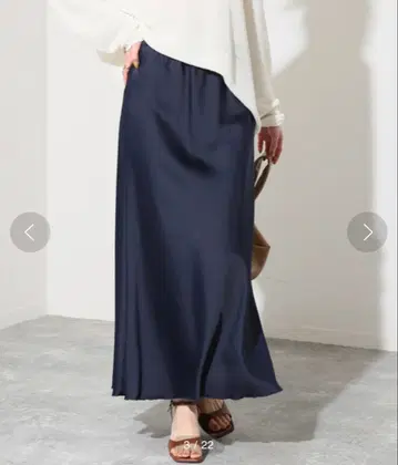 미사용 새상품 슬로브 이에나 새틴 머메이드 스커트