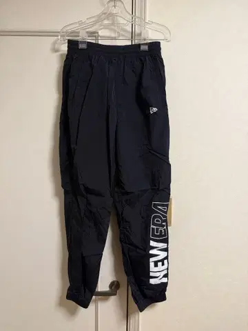 NEW ERA 나일론 트랙 팬츠