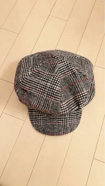 체크 무늬 베레모 울 80%