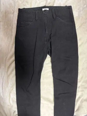 saby 다크 그레이 슬림핏 데님