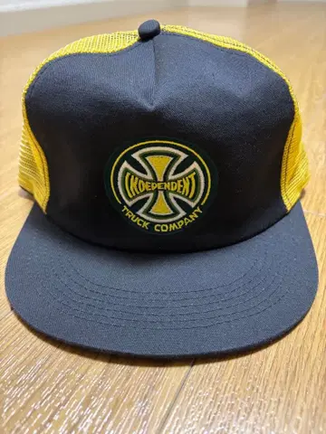 Independent 트래커 캡 블랙/노랑