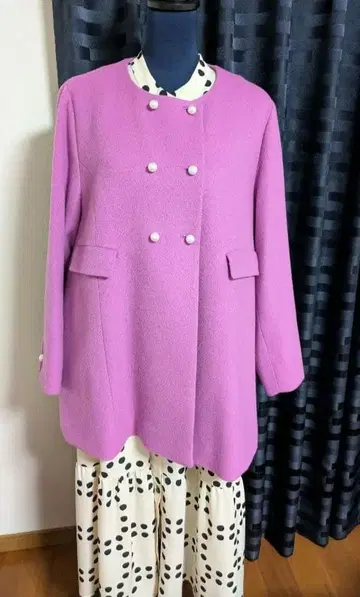 마리에르 카세트 미디엄 기장 코트 펄 버튼 포켓 있음