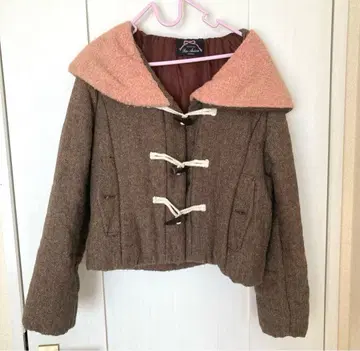 Par Avion 핑크와 브라운 더플 다운 코트