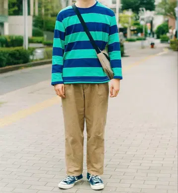 새상품 택 포함 유니클로 보더 롱 슬리브 티셔츠