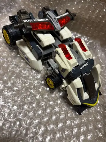 토미카 하이퍼 레스큐 드라이브 헤드 서포트 비클 블리츠 포뮬러