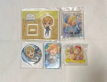 익명 배송 앙스타 니토 나즈나 캔뱃지/아크릴 스탠드/콜롯타 등 세트