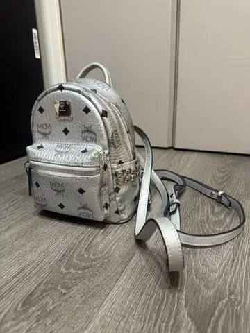 MCM 실버 백팩