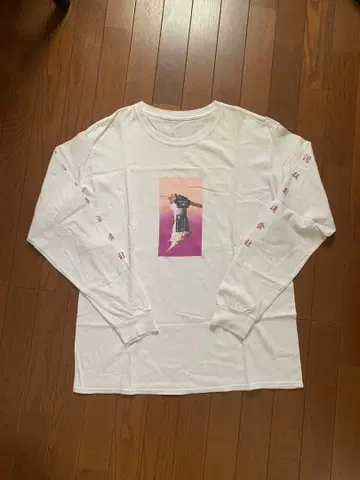 EVISEN 화이트 긴팔 티셔츠