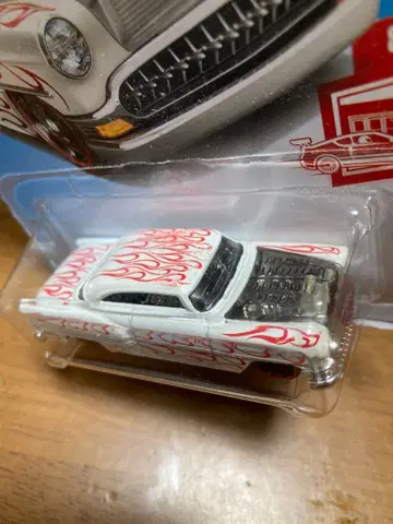 713 CUSTOM '53 CHEVY RED EDITION