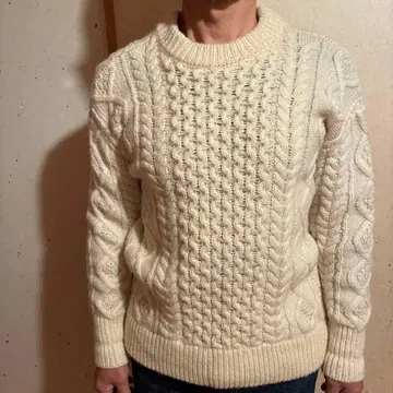 BEAMS 아이보리 케이블 니트 스웨터 사이즈 2