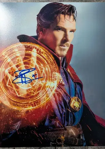 베네딕트 컴버배치 친필 사인