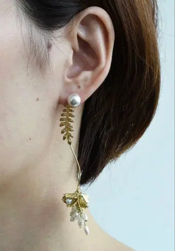 monshiro fuji line 후지라인 귀걸이 ( 화이트 )