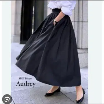 미사용에 가까운 SHETokyo Audrey 오드리 34 블랙