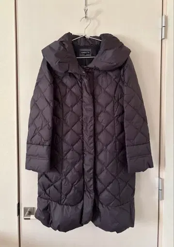 브리지트 롱 다운 코트 11 다운 85% 페더 15%