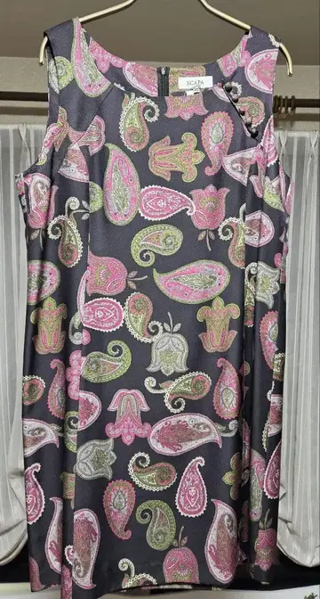 SCAPA 슬리브리스 페이즐리 튜닉