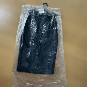 데미룩스 빔즈 타이트 스커트 네이비