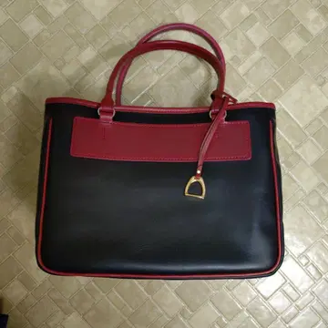 레어품! 소메스 안장 천연 가죽 스누피 콜라보 토트백 미사용