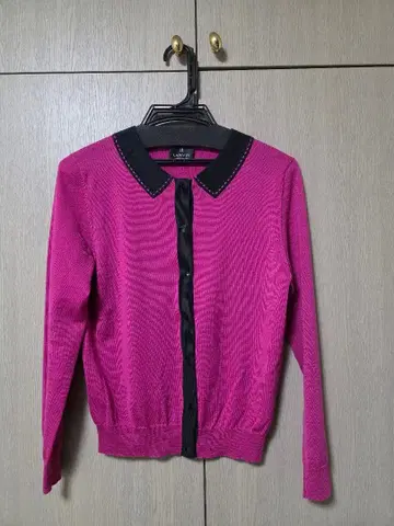 핑크 대비 컬러 옷깃 가디건