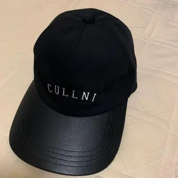 CULLNI 블랙 야구 모자