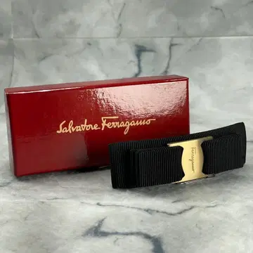 새상품급 박스 포함 페라가모 바라 리본 머리핀 골드 블랙