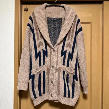 Roger & Raw 복슬복슬 네이티브 무늬 세미롱 가디건