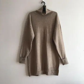 밴야드 스톰 캐시미어 혼방 슬릿 롱 니트 하이넥