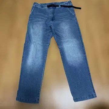 라이트 블루 스트레이트 데님 팬츠