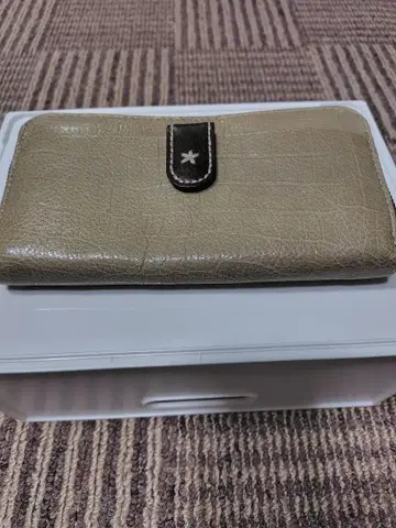 코토네! 베이지 가죽 장지갑