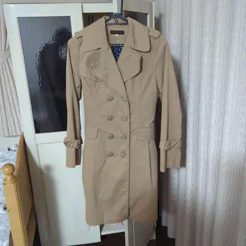 베이지 트렌치코트